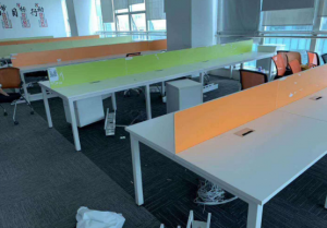 成都全區(qū)大量求購(gòu)文件柜、前臺(tái)、老板桌椅、員工位卡位