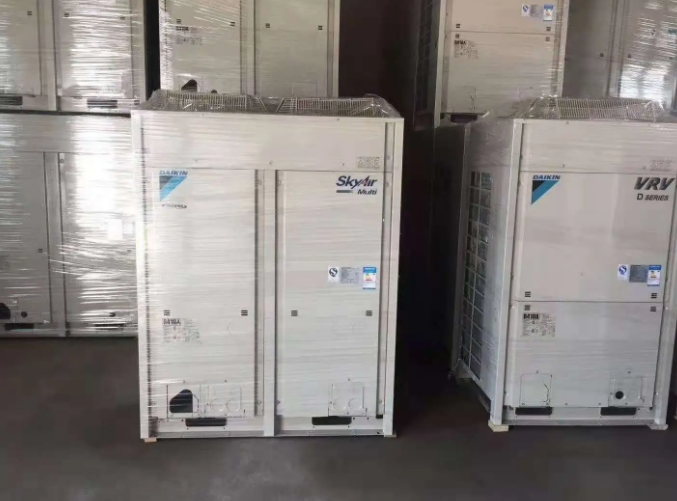 成都專業(yè)回收二手空調(diào)，柜掛機(jī)，風(fēng)管機(jī)，學(xué)校中央空調(diào)